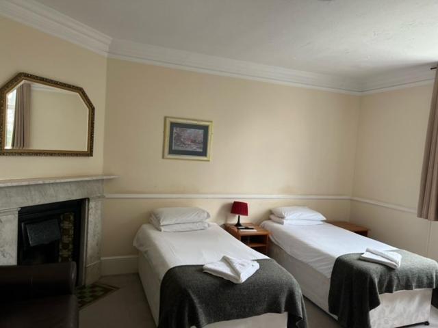 The Admiral Cunningham Hotel Bracknell Dış mekan fotoğraf